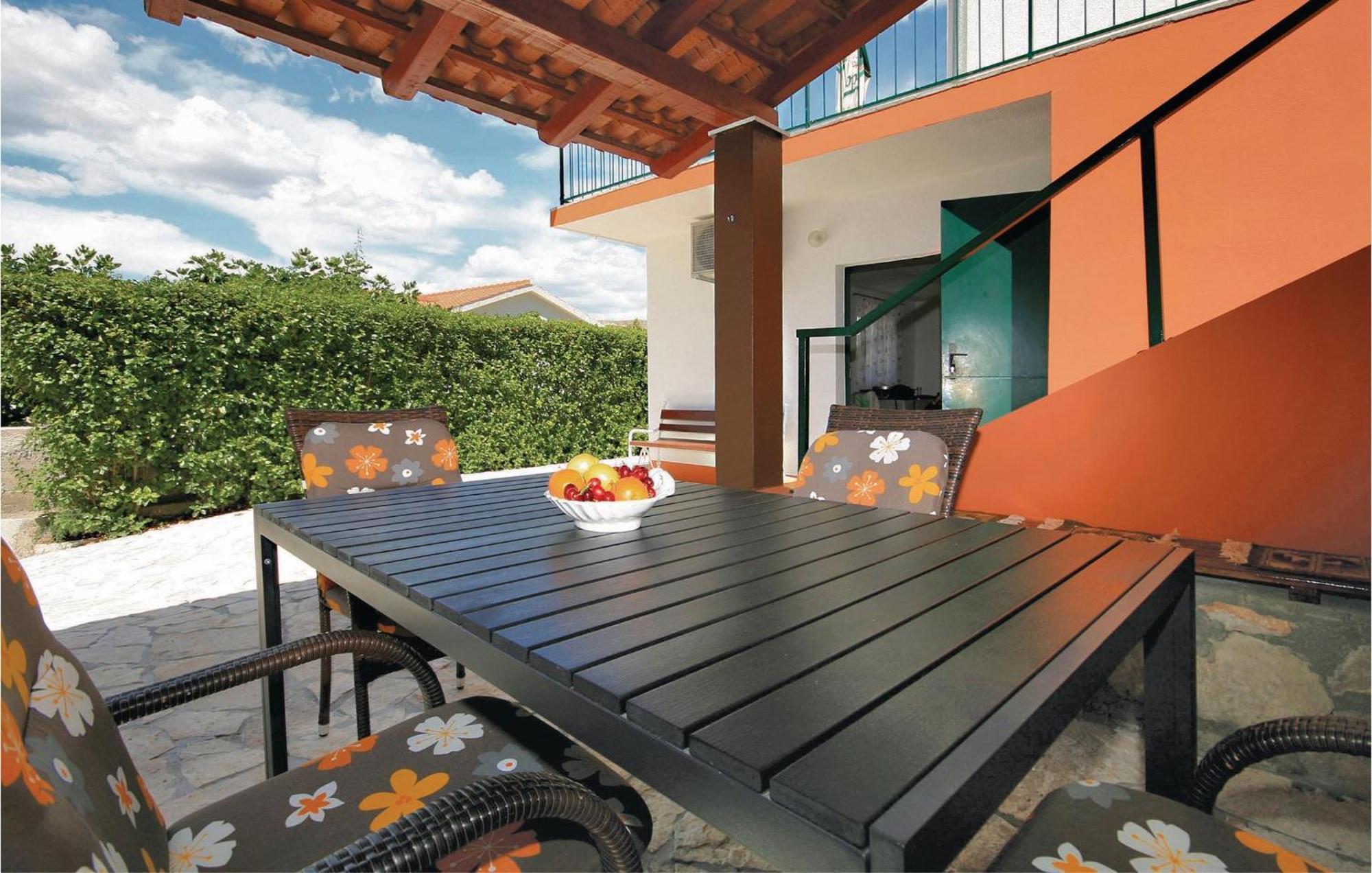 2 Bedroom Beautiful Home In Sparadici Grebaštica Buitenkant foto